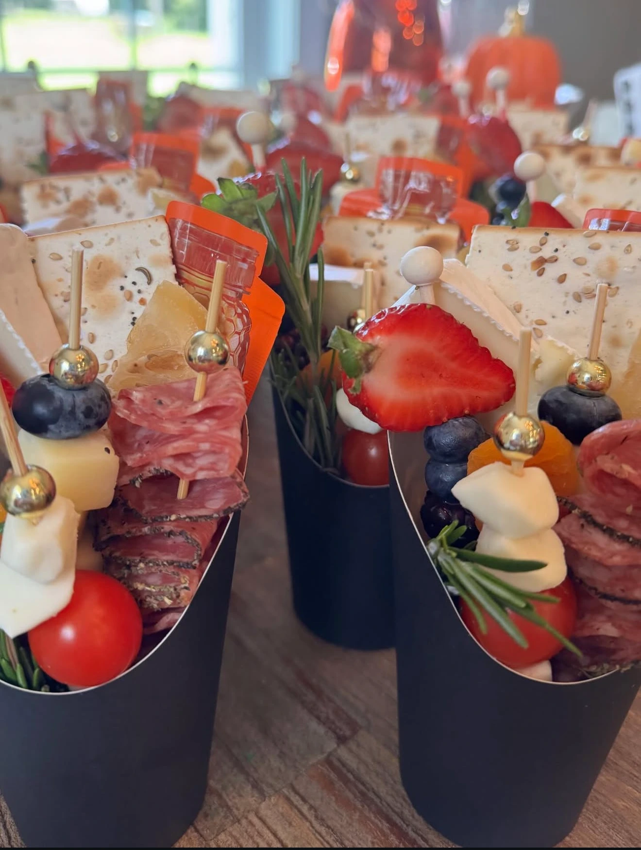 charcuterie cups black